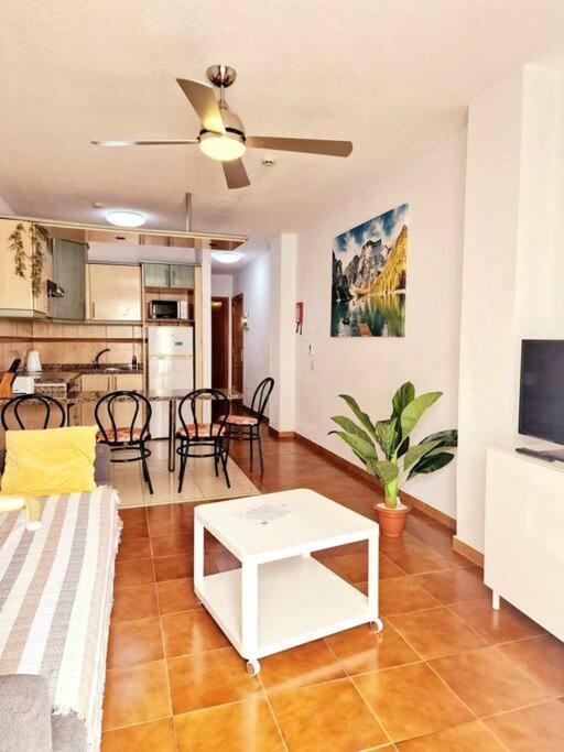 Comfortable Centrally Located Apartment Playa Feñabe Eksteriør billede