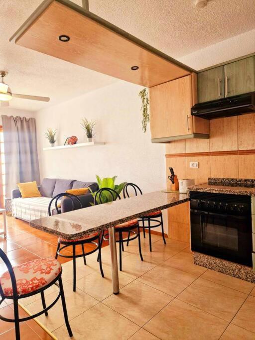 Comfortable Centrally Located Apartment Playa Feñabe Eksteriør billede
