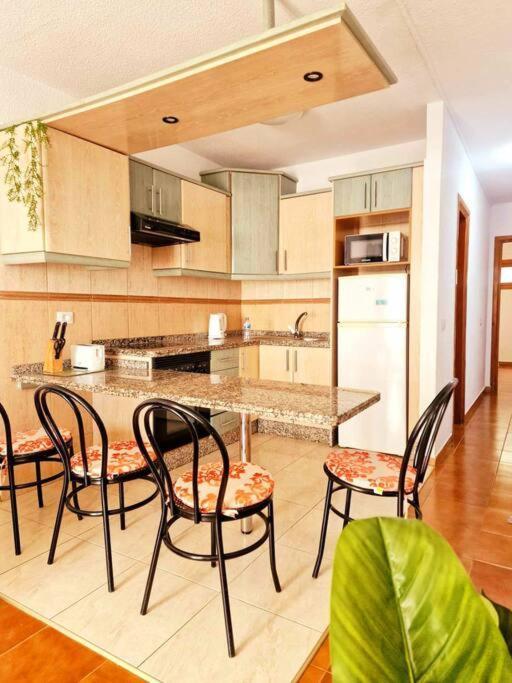 Comfortable Centrally Located Apartment Playa Feñabe Eksteriør billede